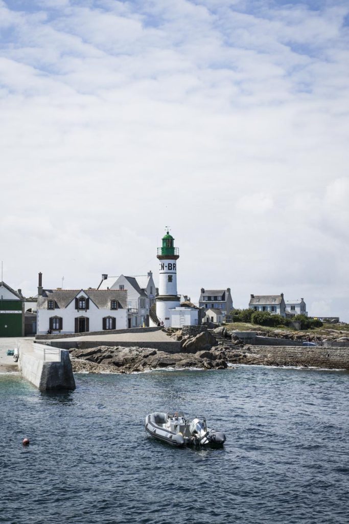 phare-de-men-brial-ile-de-sein