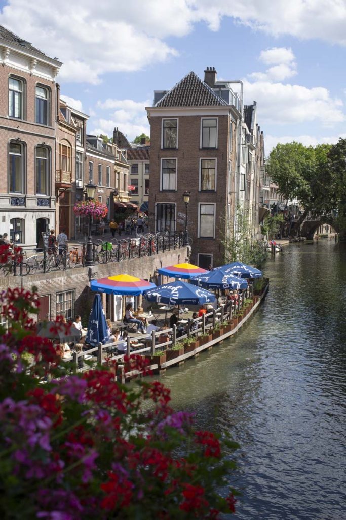 Terrasse sur le canal d'Utrechtx