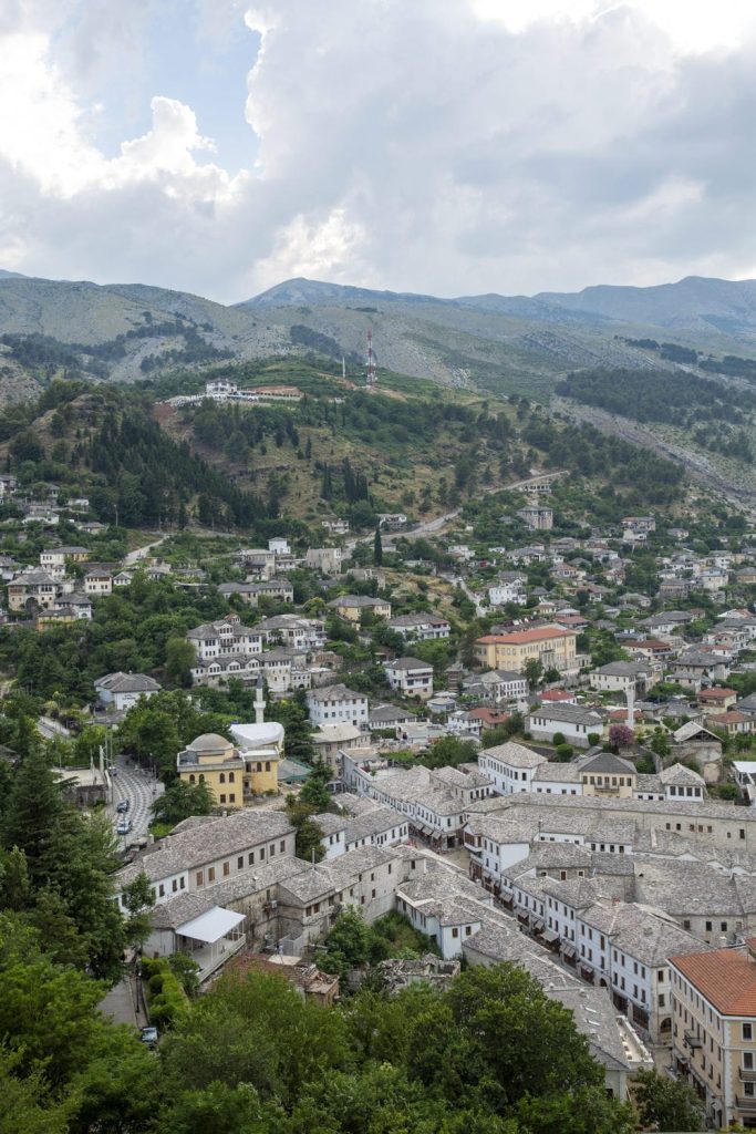 visiter-Gjirokaster-albanie