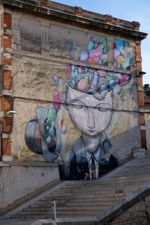 Oeuvre de l'artiste Seth à Sète en occitanie