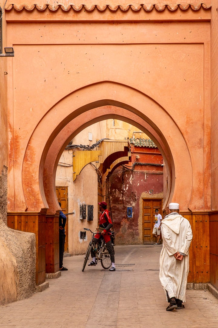 Scène de rue dans la medina de Marrakech