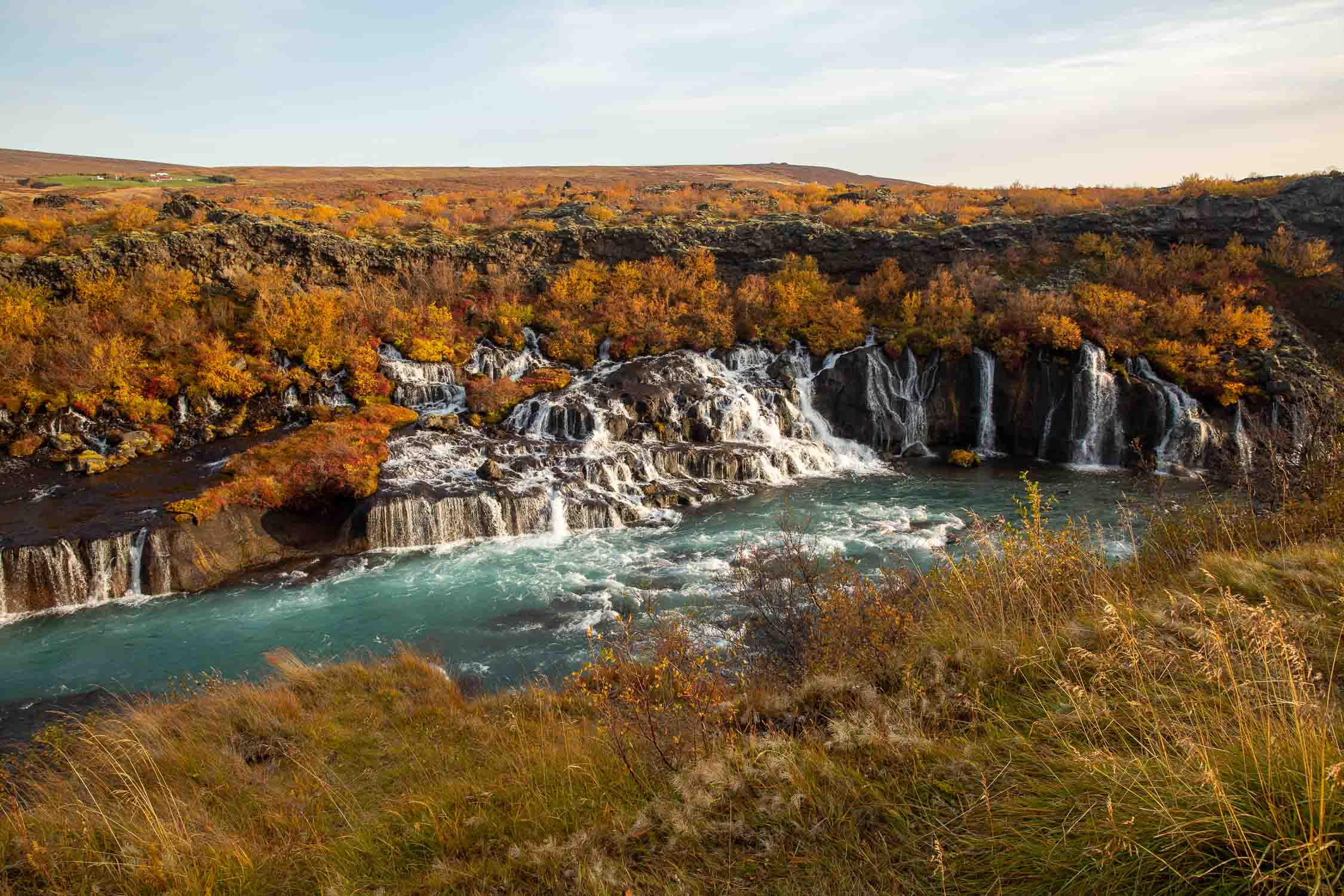 hraunfossar-islande
