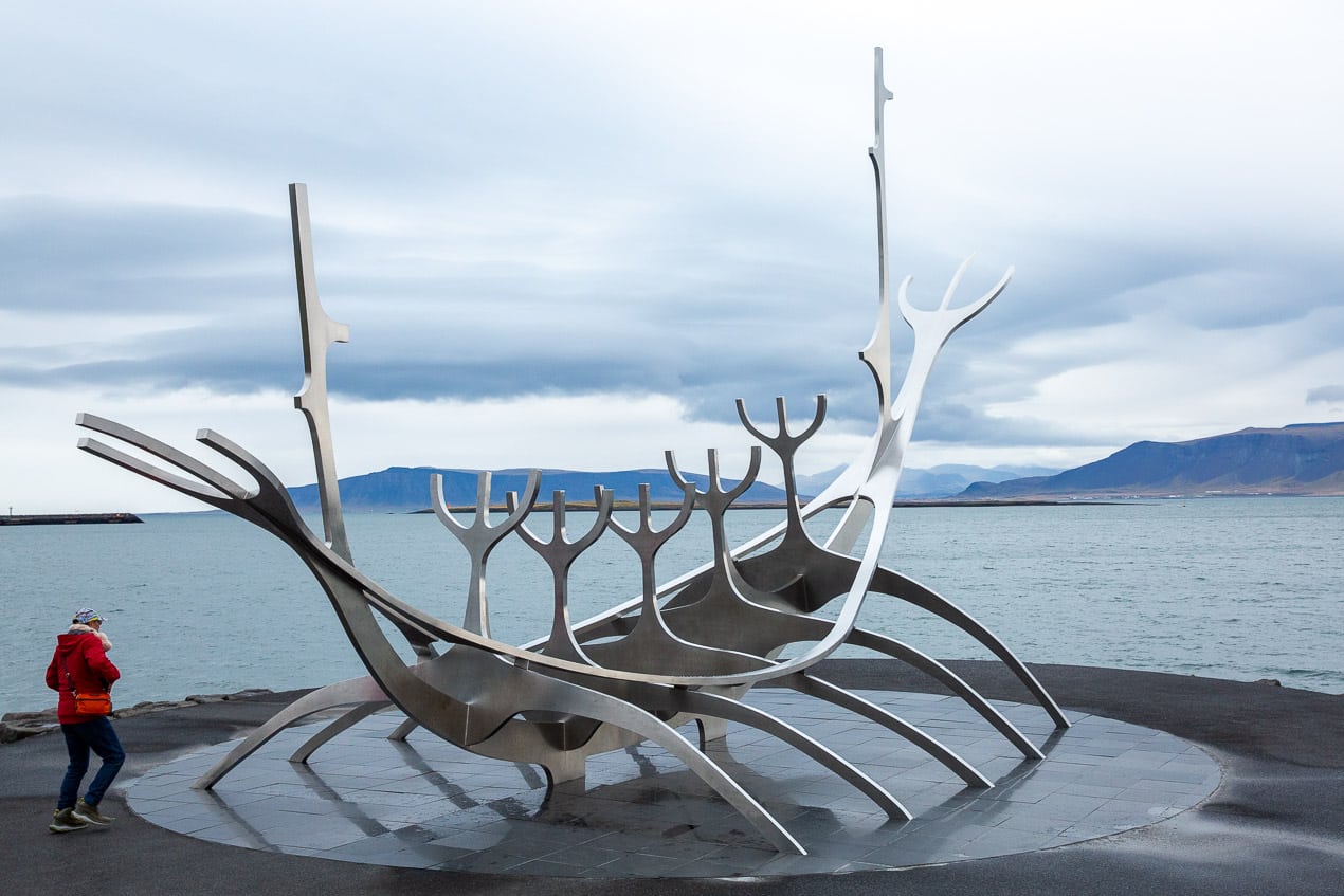 sculpture représentant un bateau viking à Reykjavik