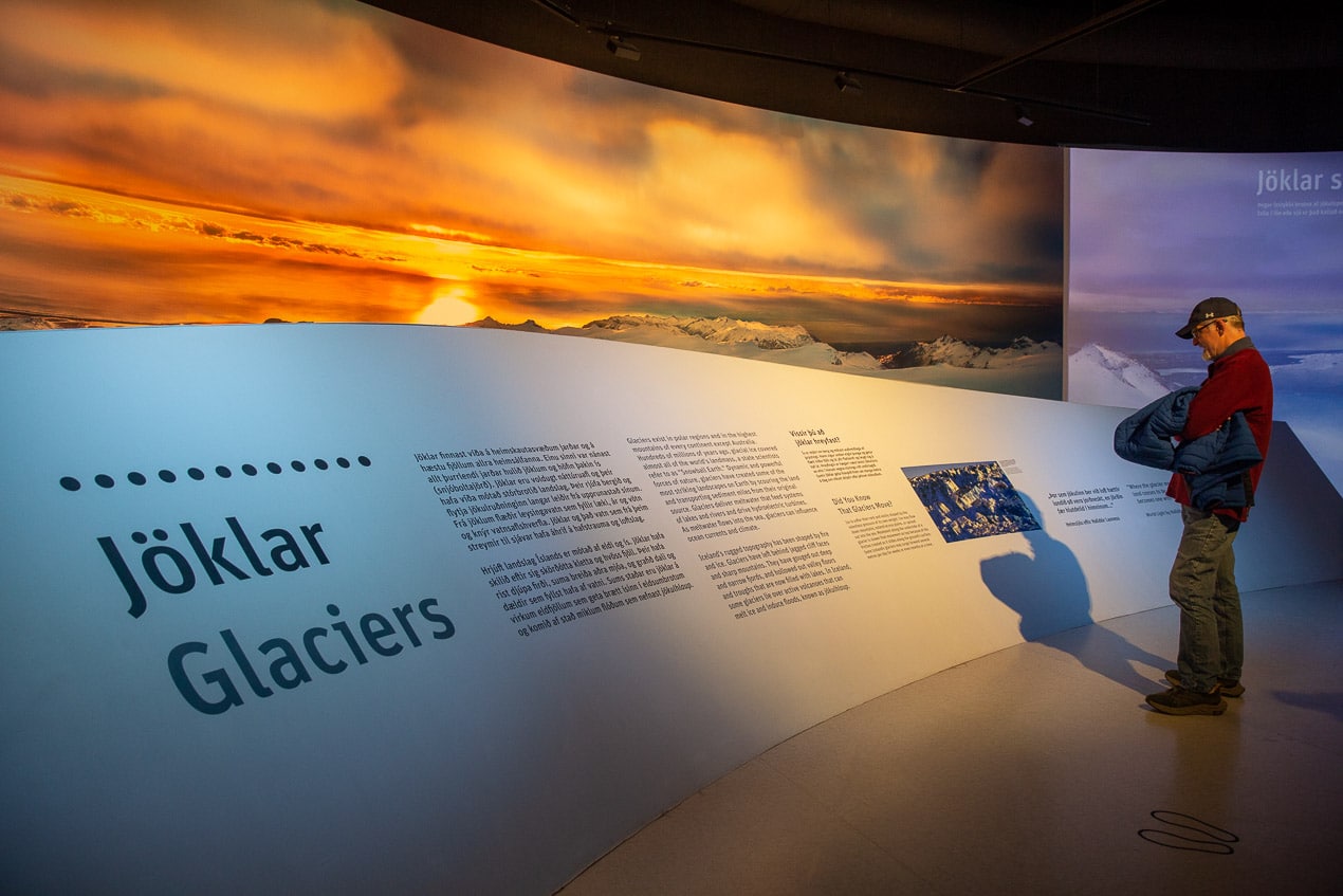 panneau informatif sur les glaciers au musée Perlan de Reykjavik