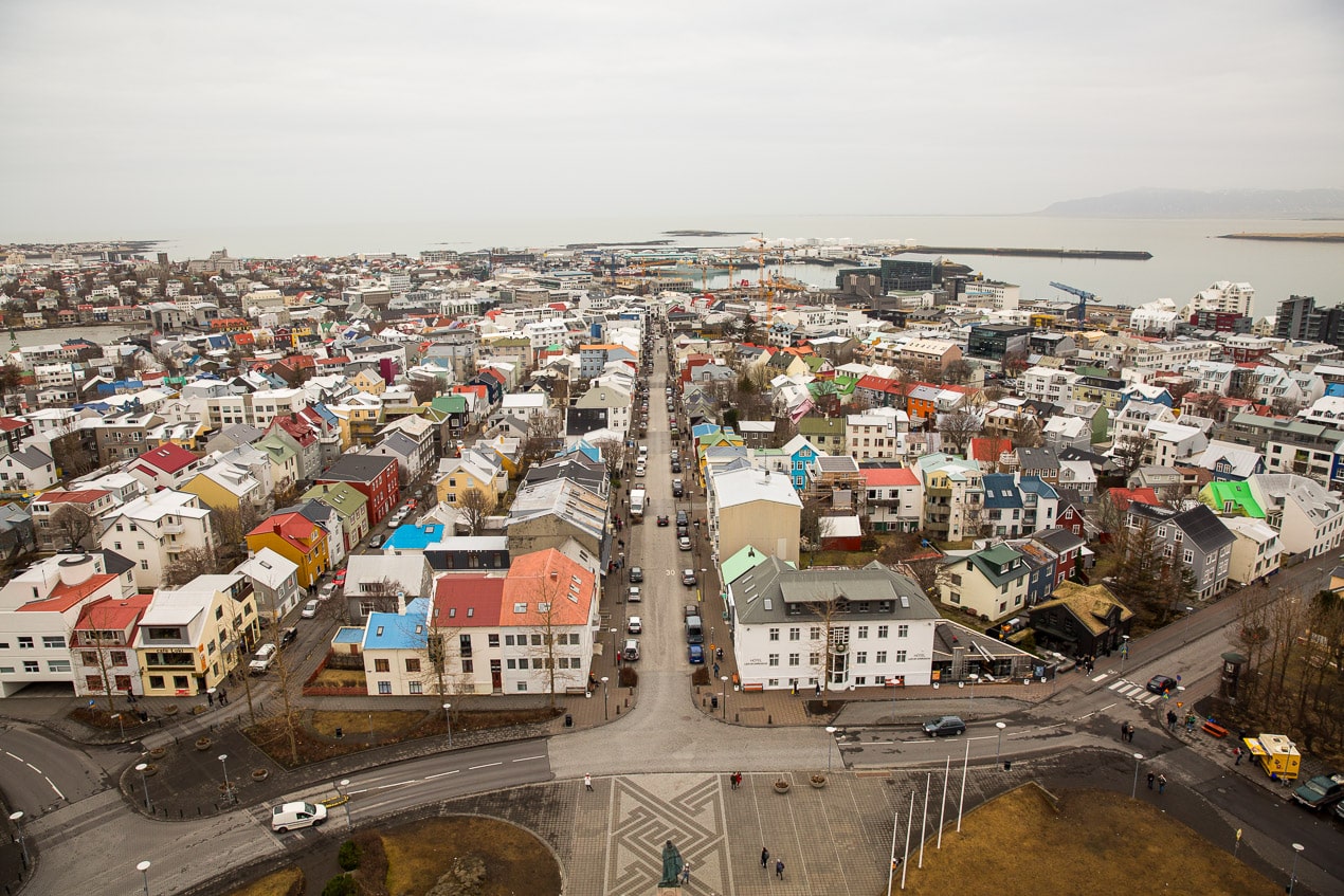 Perspective sur Skólavörðustígur du haut de la tour de Hallgrímskirkja