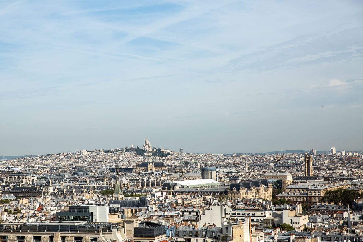 les toits de Paris et montmartre