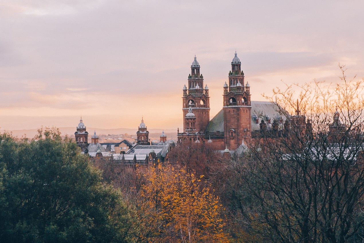 Kelvingrove Art Gallery and Museum à Glasgow sous une ambiance d'automne